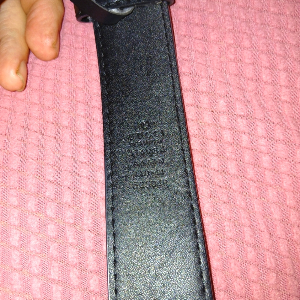 Gucci Black Leather Belt with Classic Buckle